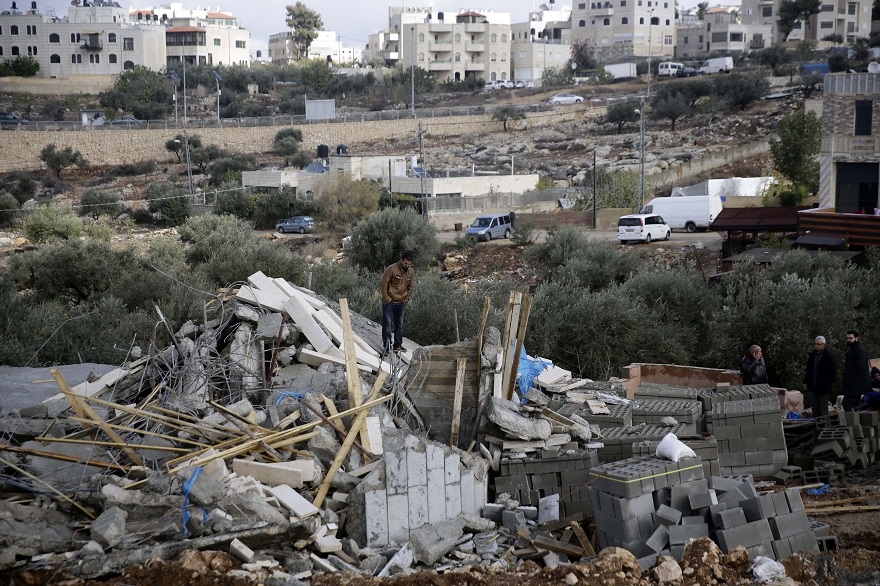 İsrail Doğu Kudüs'te Filistinlilere ait 3 evi yıktı 9