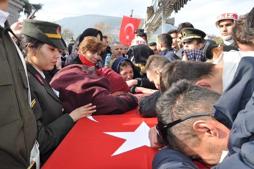 Konyalı Şehit Uzman Çavuş Aykut Kazar gözyaşlarıyla toprağa verildi 11