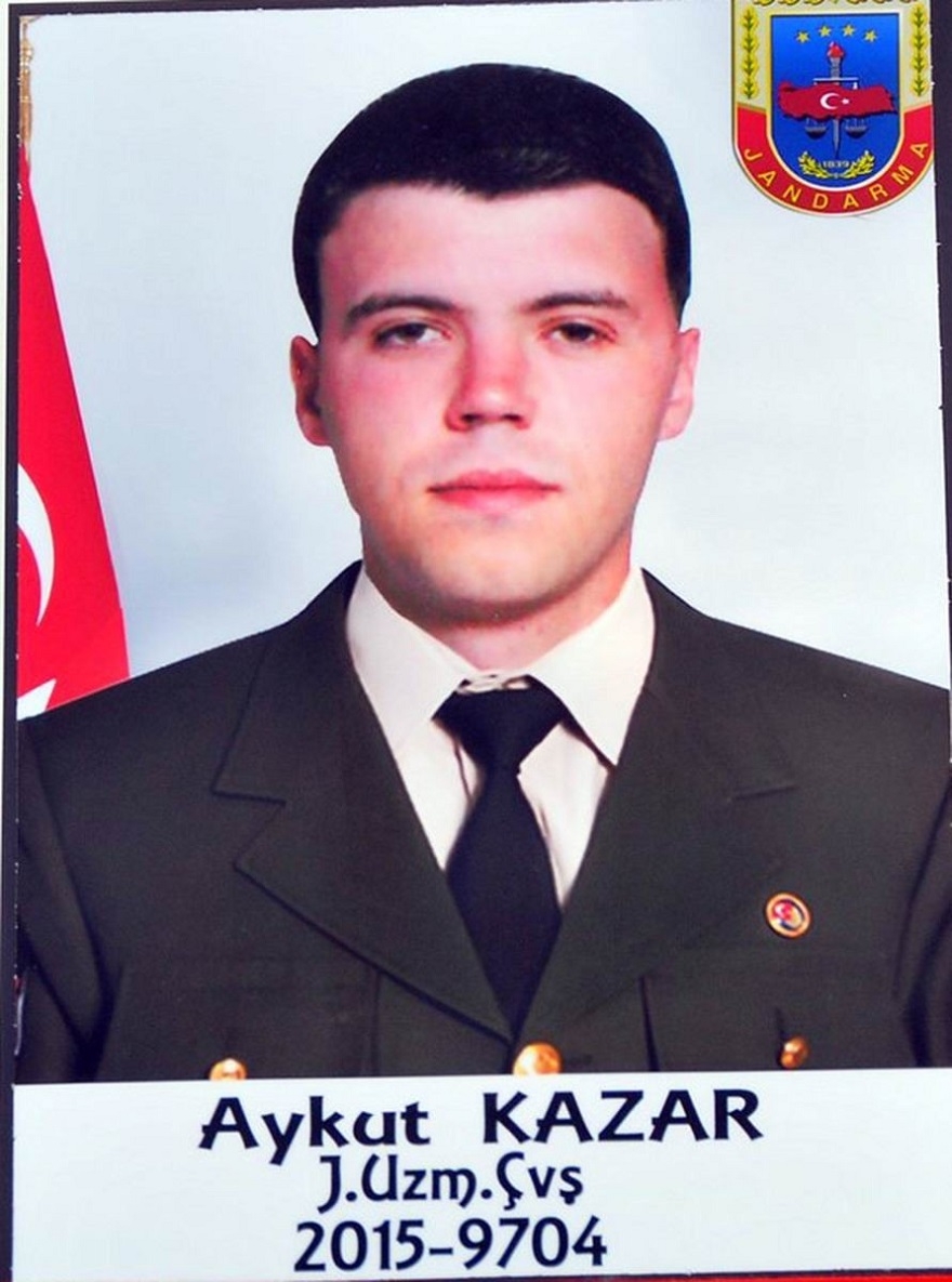 Konyalı Şehit Uzman Çavuş Aykut Kazar gözyaşlarıyla toprağa verildi 2