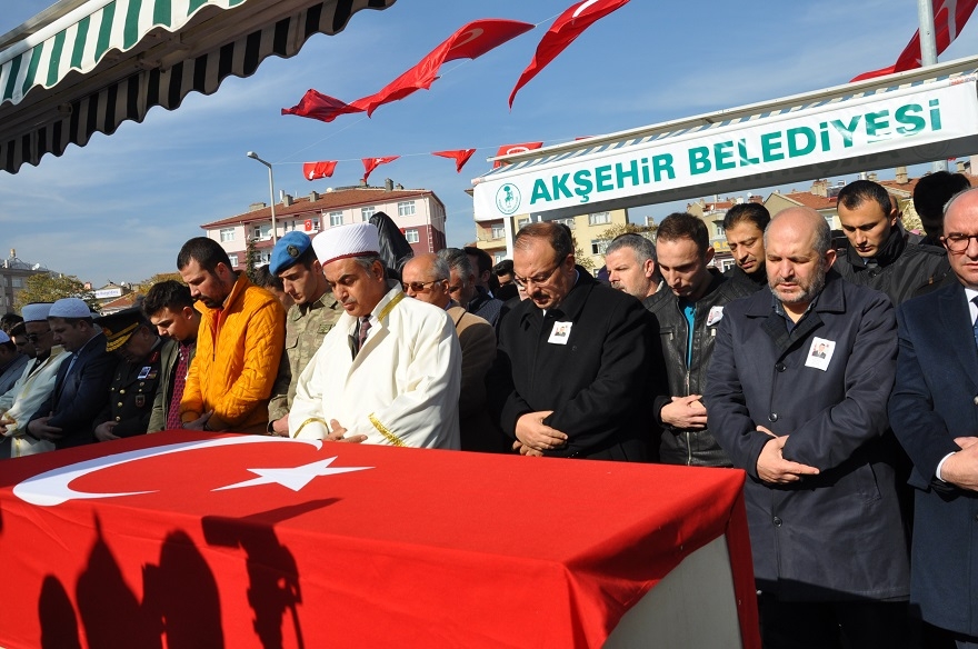 Konyalı Şehit Uzman Çavuş Aykut Kazar gözyaşlarıyla toprağa verildi 9
