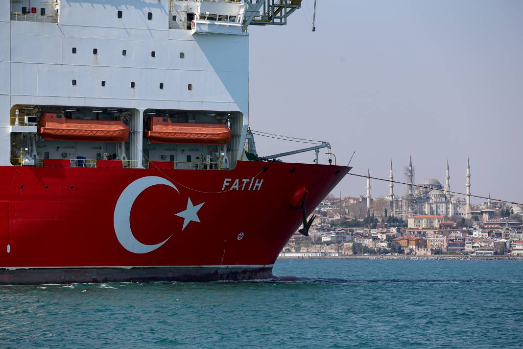 Genel "Fatih" sondaj gemisi Haydarpaşa Limanı'nda 4
