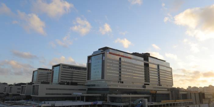 Başakşehir İkitelli Şehir Hastanesi'nin ilk etabı hizmete açıldı