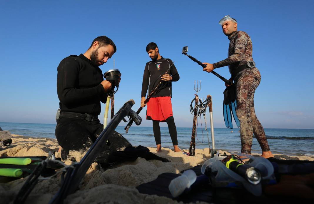 Filistinli fotoğrafçının objektifinden Gazzeli balıkçılar 2