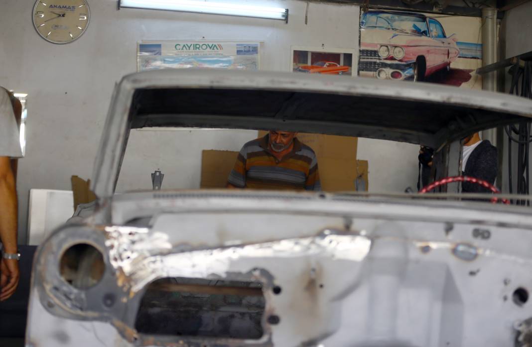 Konya'da  klasik otomobilleri hurdadan alıp eski ihtişamına kavuşturuyor 2