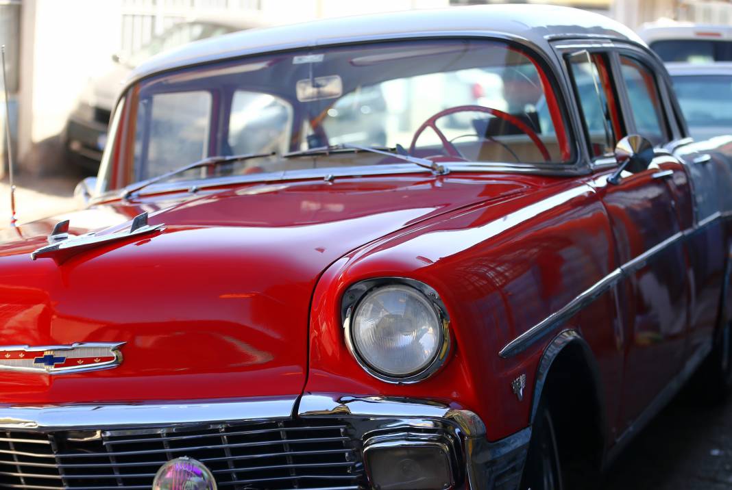 Konya'da  klasik otomobilleri hurdadan alıp eski ihtişamına kavuşturuyor 9