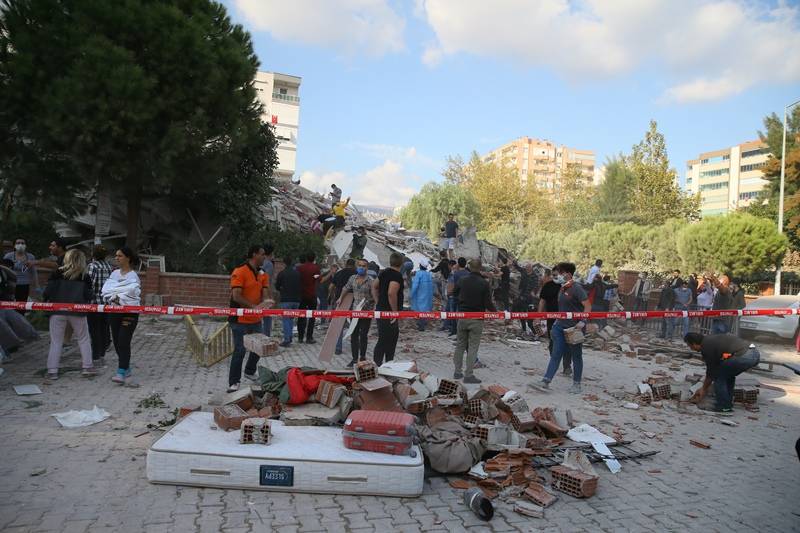 İzmir'de deprem 100