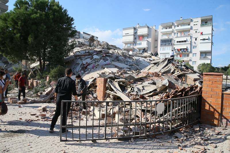 İzmir'de deprem 104