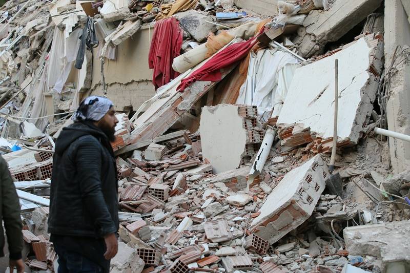 İzmir'de deprem 13