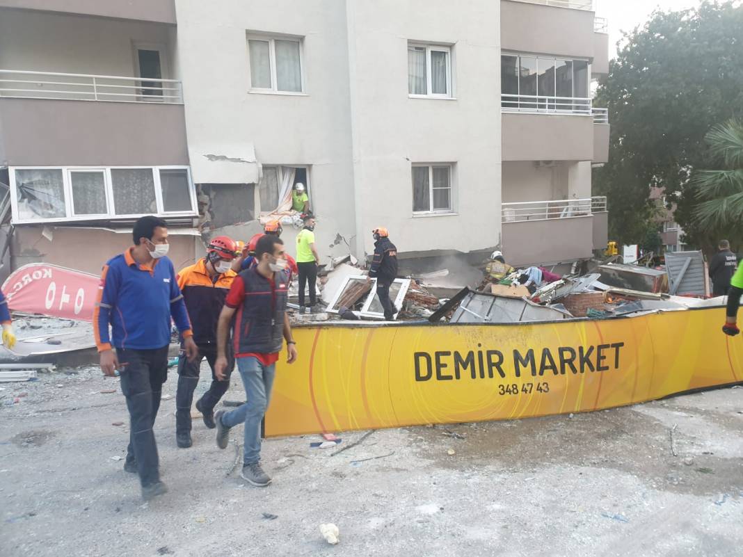 İzmir'de deprem 137