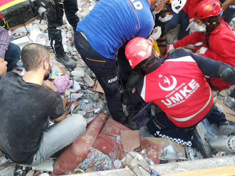 İzmir'de deprem 25
