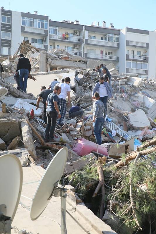 İzmir'de deprem 50