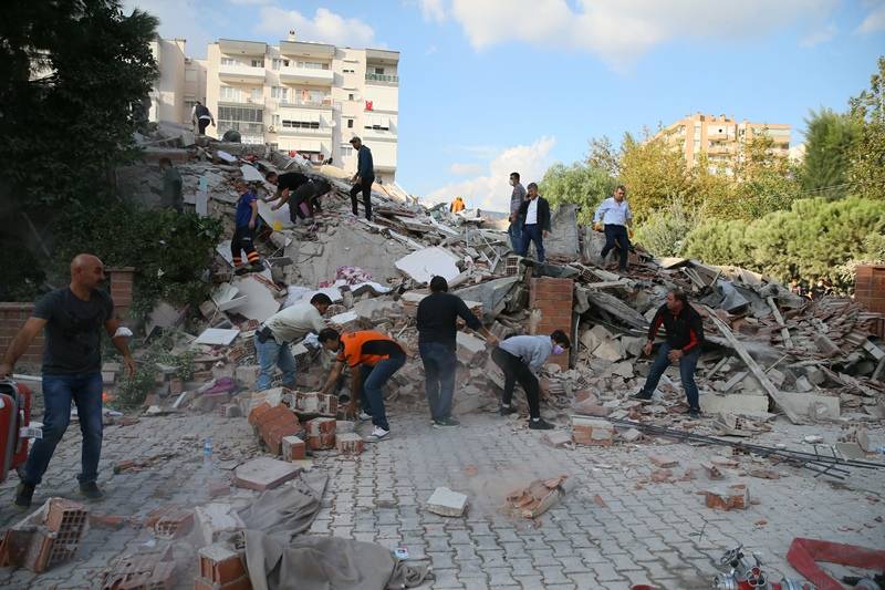 İzmir'de deprem 73