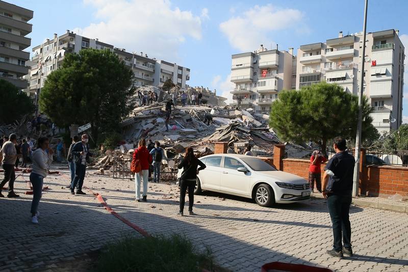 İzmir'de deprem 75