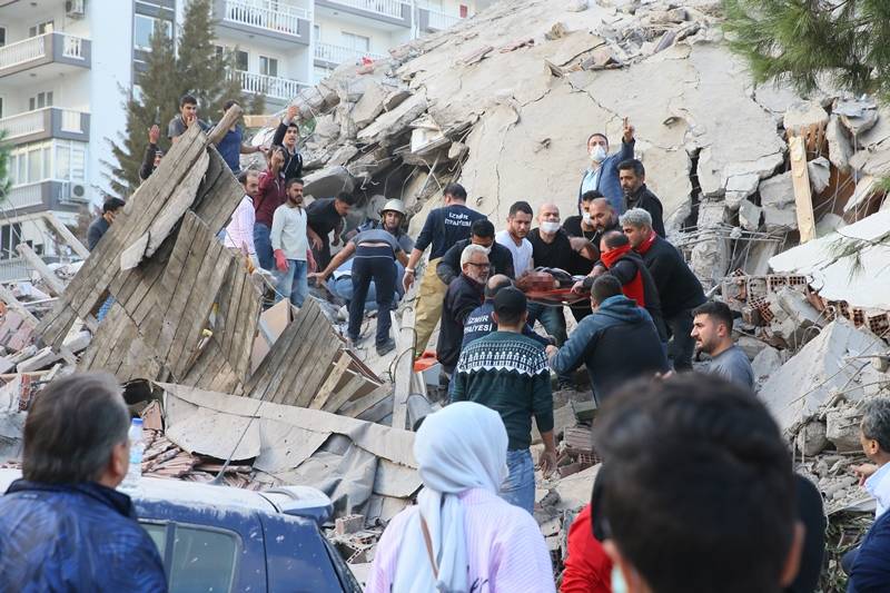 İzmir'de deprem 79