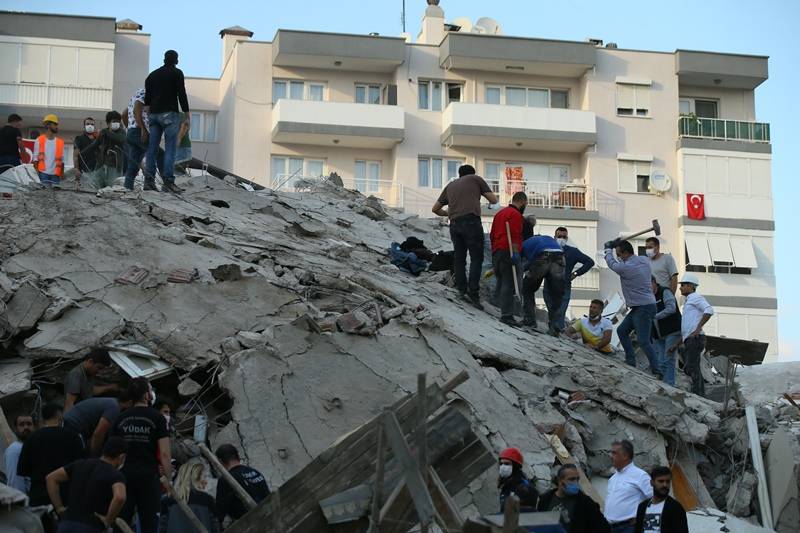 İzmir'de deprem 8