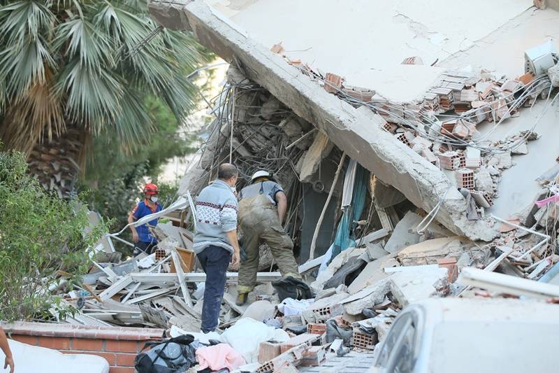 İzmir'de deprem 86