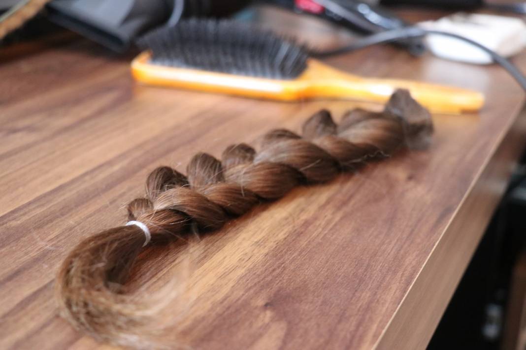11 yaşındaki Ece, saçlarını lösemili kız çocukları için bağışladı 5