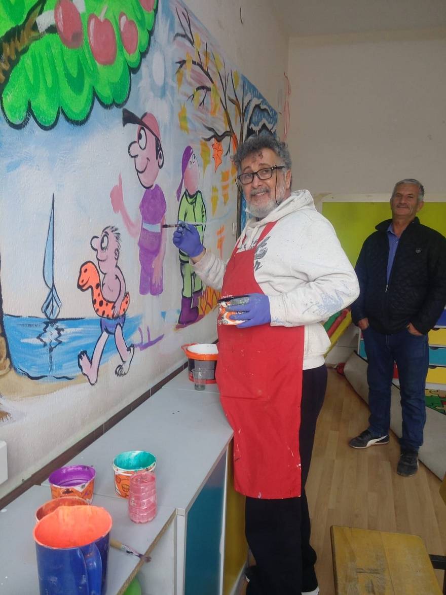 Konya'da okul duvarları karikatürist Mehmet Duru'nun çizimleriyle renklendi 2