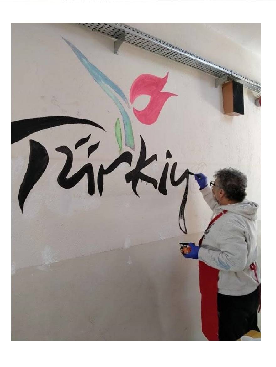 Konya'da okul duvarları karikatürist Mehmet Duru'nun çizimleriyle renklendi 8