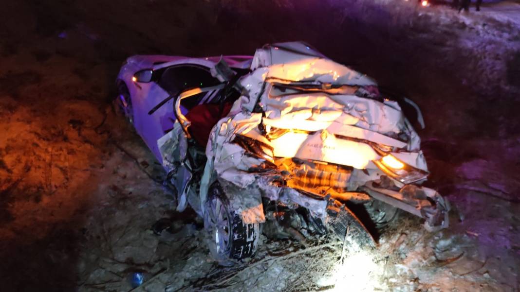 Konya'da tır, otobüs ve otomobilin karıştığı kazada: 5 ölü, 32 yaralı 7