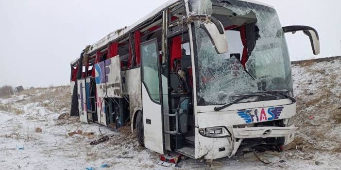 Konya'da tır, otobüs ve otomobilin karıştığı kazada: 5 ölü, 32 yaralı