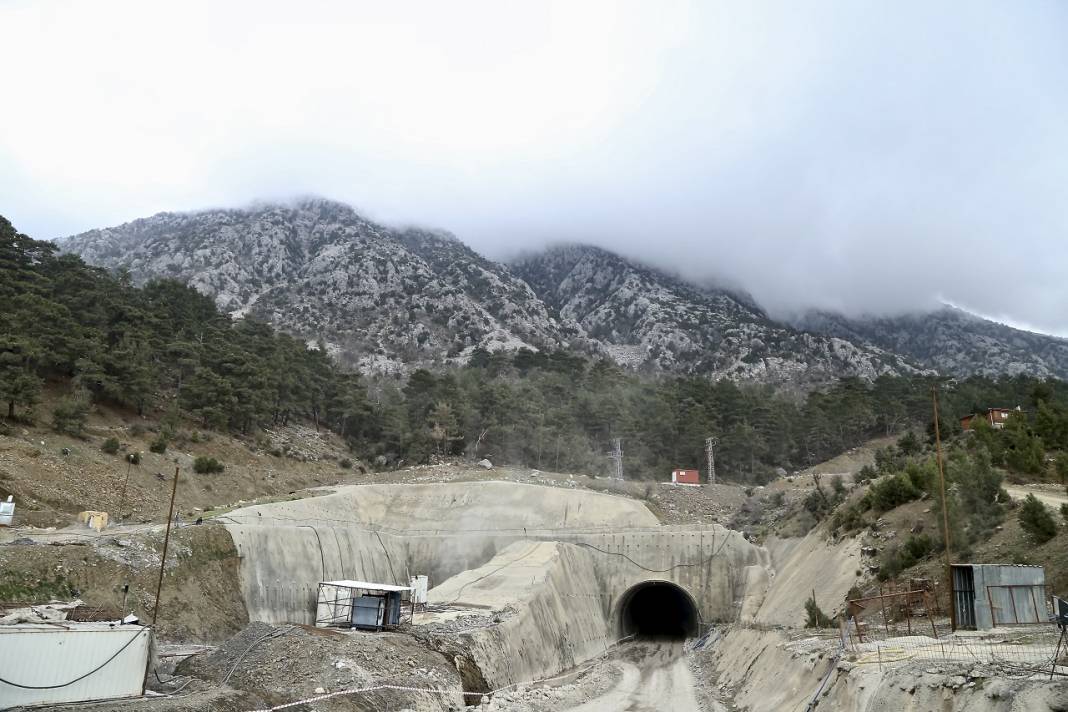 Antalya-Konya arasındaki Demirkapı Tüneli'nin 2022 sonunda hizmete girmesi hedefleniyor 4