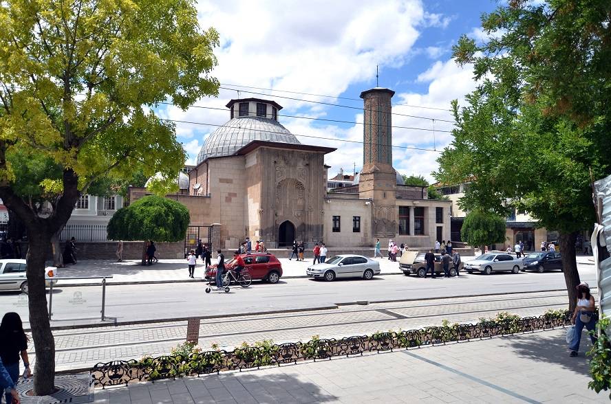 Selçuklu mimarisinin kalbi Konya, kültür varlıklarıyla turistlerin ilgisini çekiyor 4