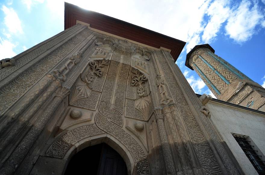 Selçuklu mimarisinin kalbi Konya, kültür varlıklarıyla turistlerin ilgisini çekiyor 5