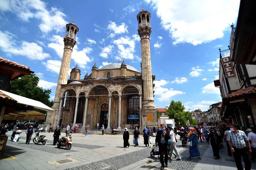 Selçuklu mimarisinin kalbi Konya, kültür varlıklarıyla turistlerin ilgisini çekiyor 8