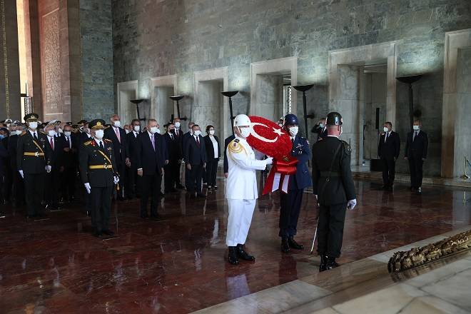 Cumhurbaşkanı Erdoğan başkanlığındaki devlet erkanı, Anıtkabir'i ziyaret etti 11