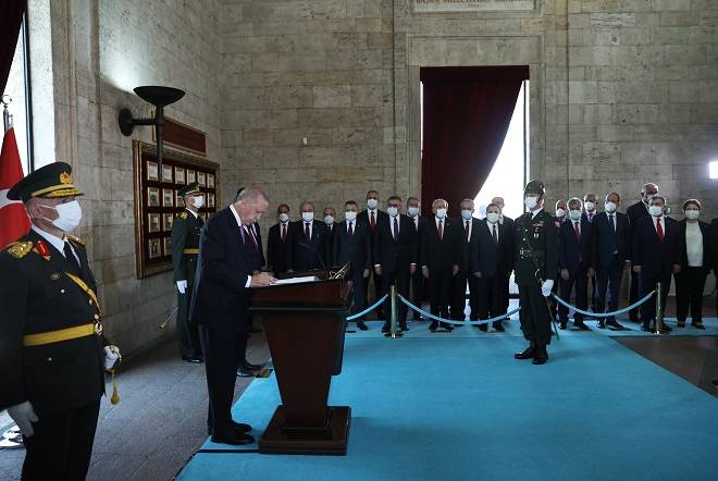 Cumhurbaşkanı Erdoğan başkanlığındaki devlet erkanı, Anıtkabir'i ziyaret etti 6