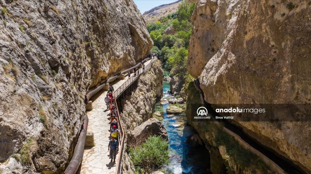 Sivas'taki Şuğul Kanyonu dört mevsim ziyaretçilerini ağırlıyor 5
