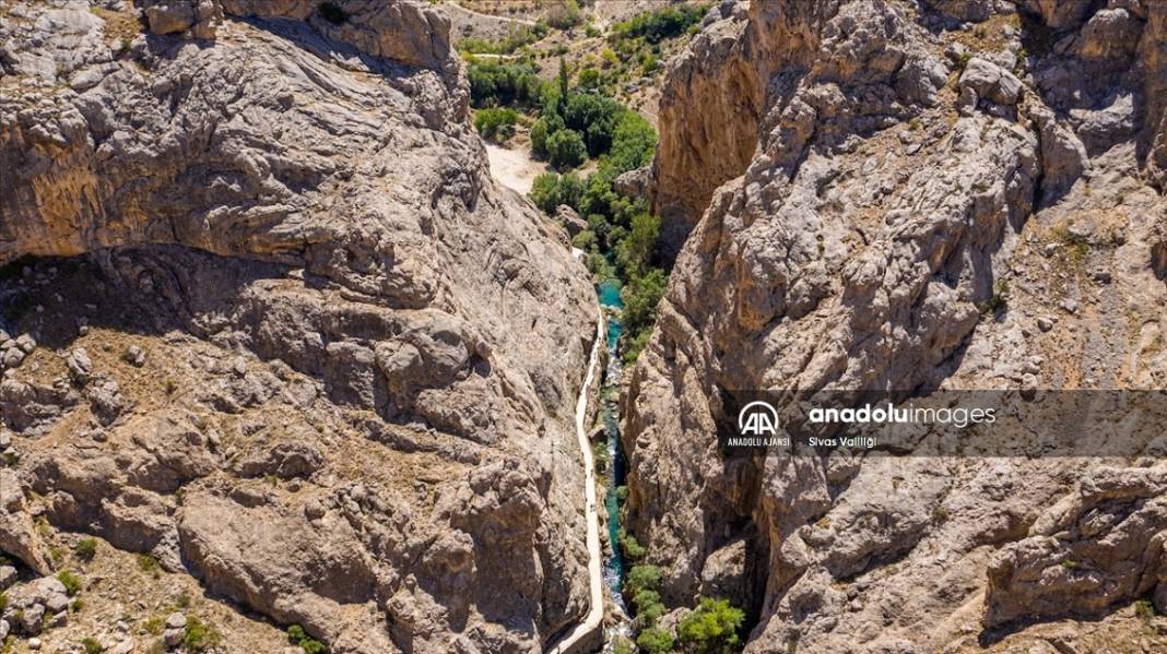 Sivas'taki Şuğul Kanyonu dört mevsim ziyaretçilerini ağırlıyor 6