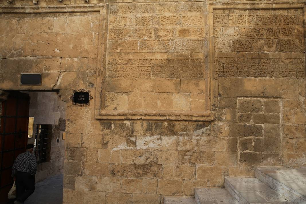845 yıllık Mardin Ulu Cami'nin duvarındaki "Vergi Muafiyet Kitabesi" ilgi görüyor 6
