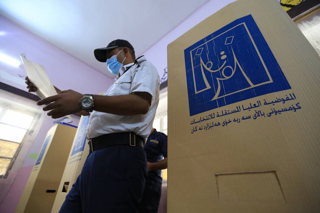 Irak'ta "özel oylama" devam ediyor 10
