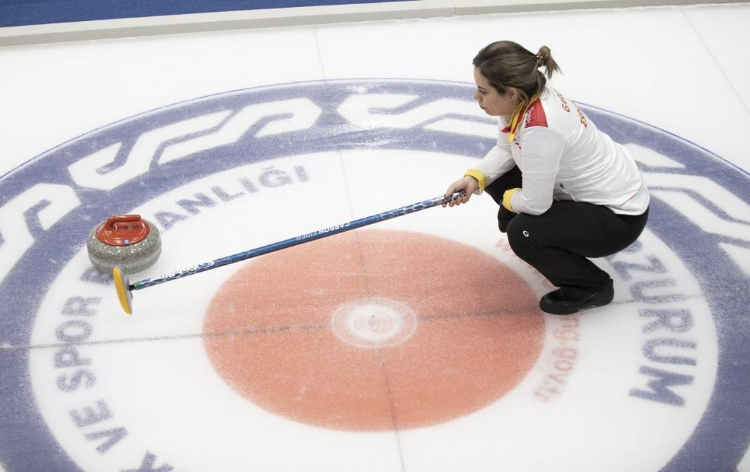 Curling: 2022 Kış Olimpiyat Oyunları ön eleme müsabakaları 10