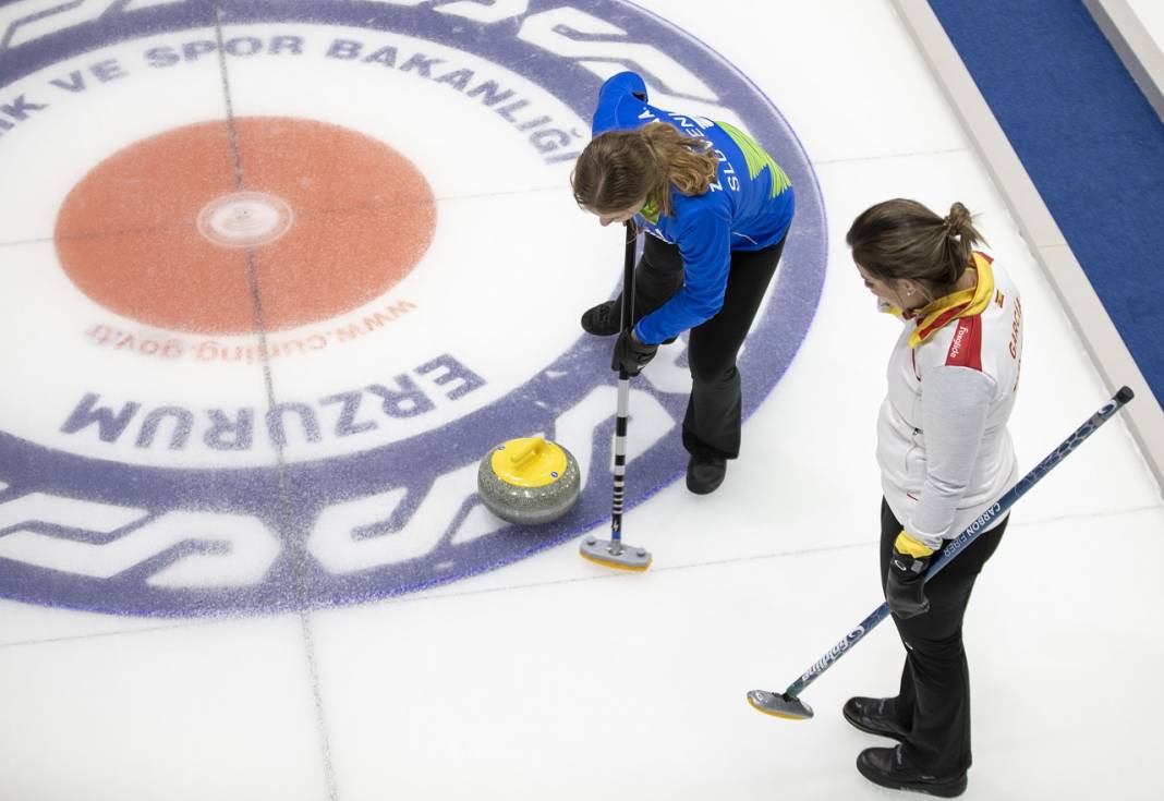 Curling: 2022 Kış Olimpiyat Oyunları ön eleme müsabakaları 5