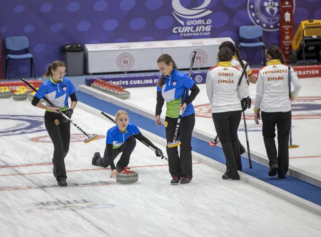 Curling: 2022 Kış Olimpiyat Oyunları ön eleme müsabakaları 6
