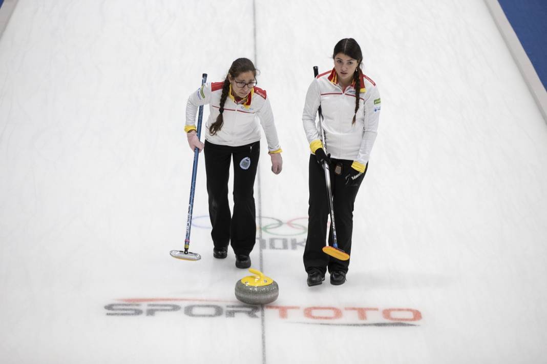 Curling: 2022 Kış Olimpiyat Oyunları ön eleme müsabakaları 7