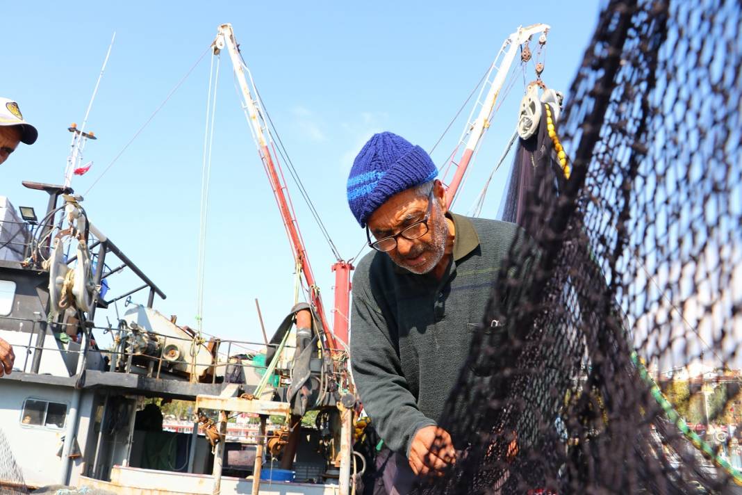 Karadenizli balıkçılar Marmara'da "lüfer" peşinde 1
