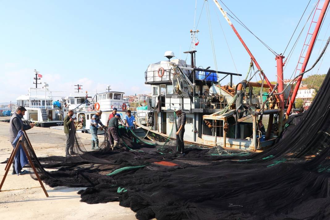 Karadenizli balıkçılar Marmara'da "lüfer" peşinde 2