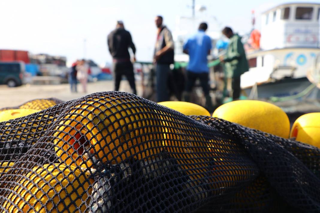 Karadenizli balıkçılar Marmara'da "lüfer" peşinde 9
