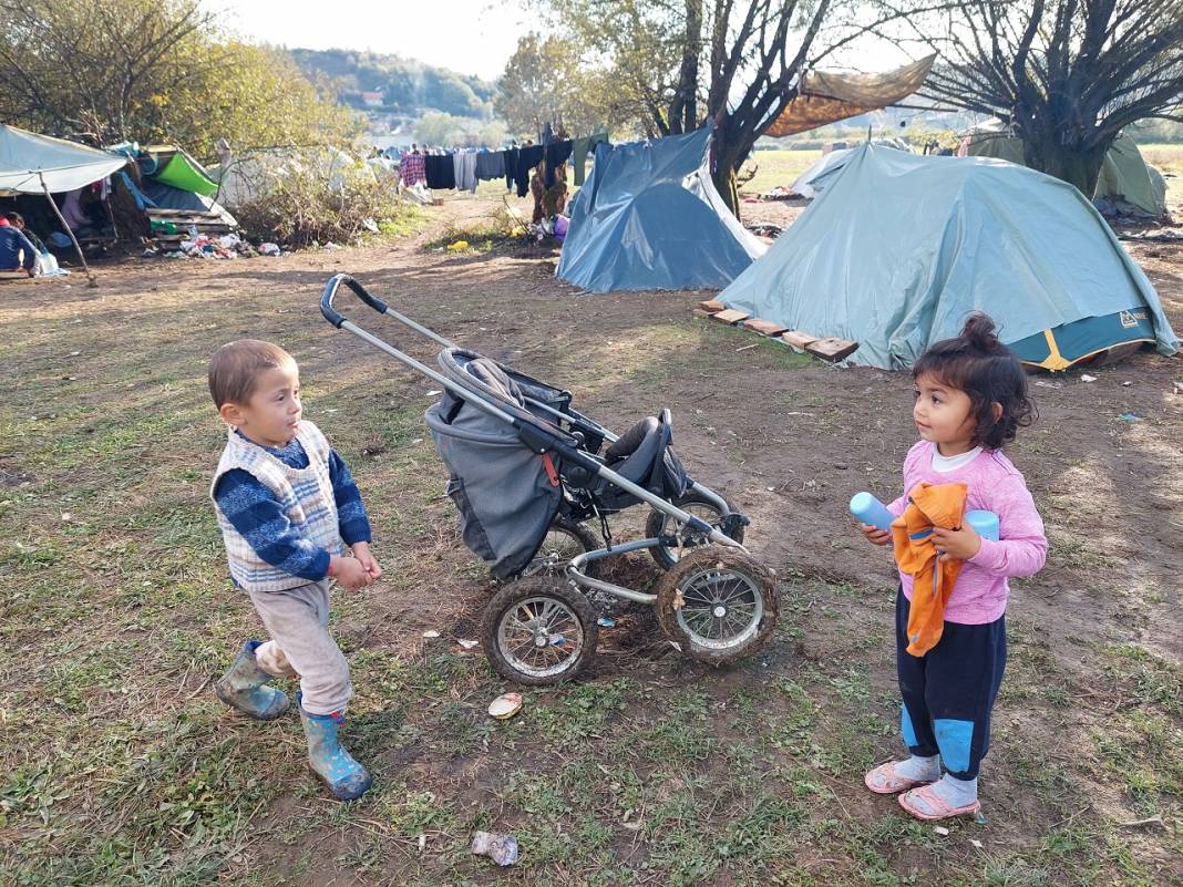 Bosna Hersek'teki göçmenlerin yaşam şartları soğuyan havayla zorlaştı 3