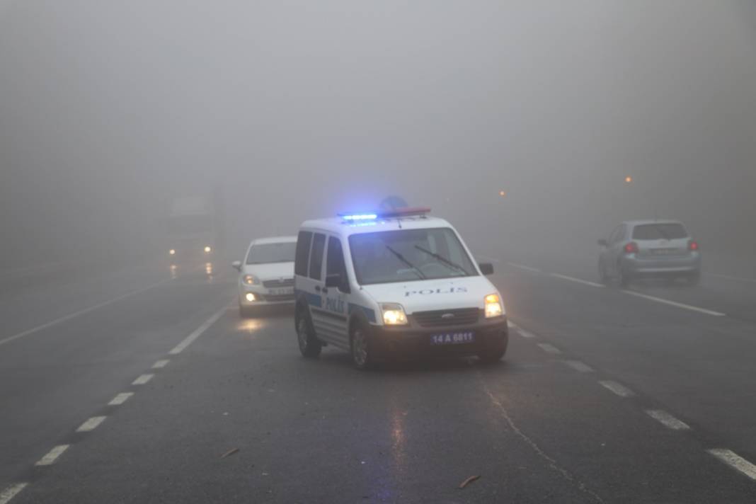 Bolu Dağı'nda sağanak ve yoğun sis ulaşımı etkiliyor 6