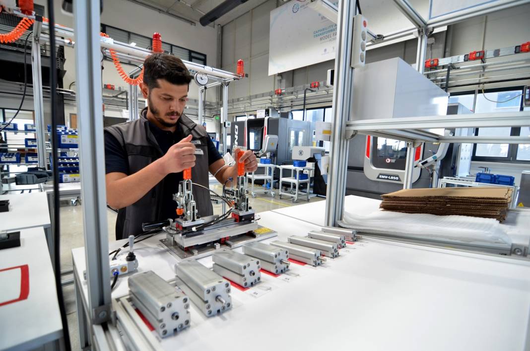 Konya'daki "model fabrika" firmalarda verimliliği artırıyor 7
