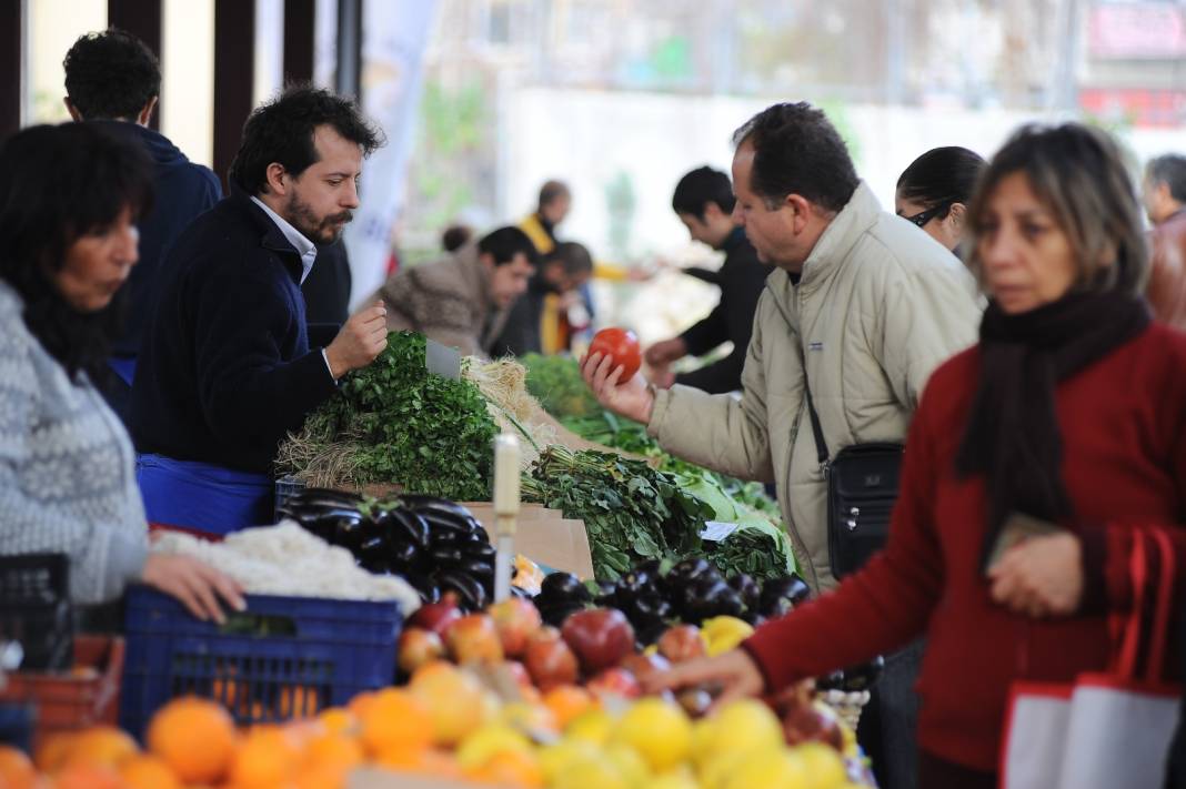Konya'nın pazar yerleri nereler? Konya'da hangi gün nerede pazar kuruluyor? Konya'da semt pazarı nerede kuruluyor? 3