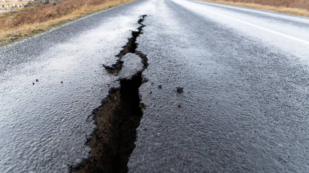 Dünya genelinde volkanik dağlar harekete geçti 21