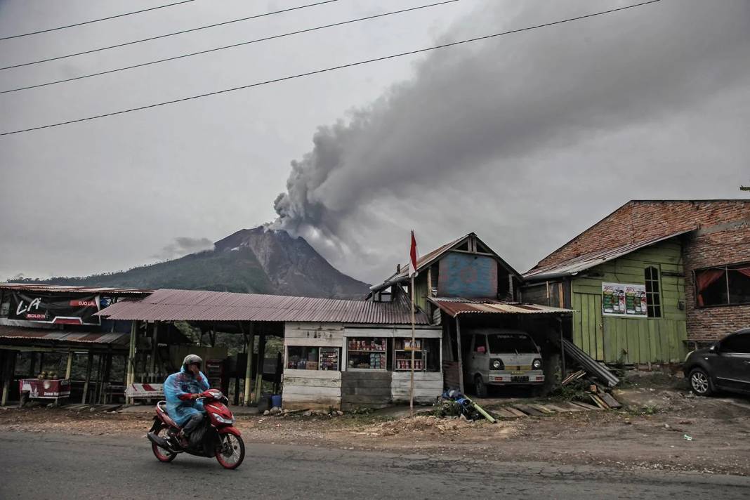 Dünya genelinde volkanik dağlar harekete geçti 4