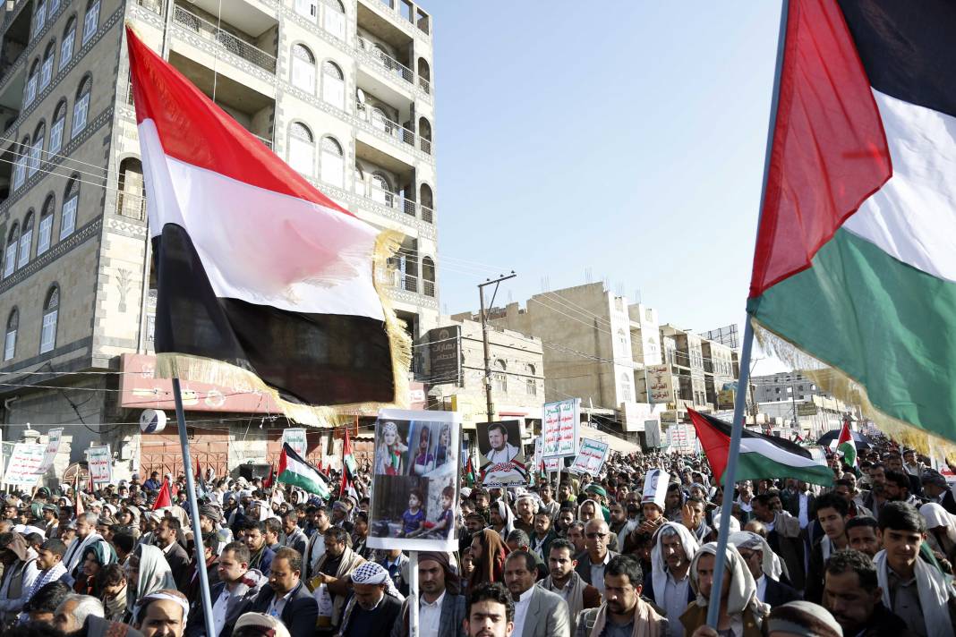 Yemenliler, İsrail'in Gazze'ye saldırılarını protesto etti 9