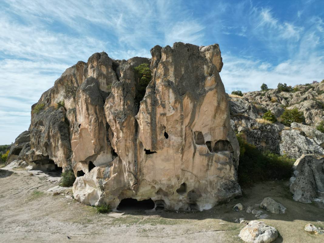 Frigya'daki 3 bin yıllık mağaralar 6